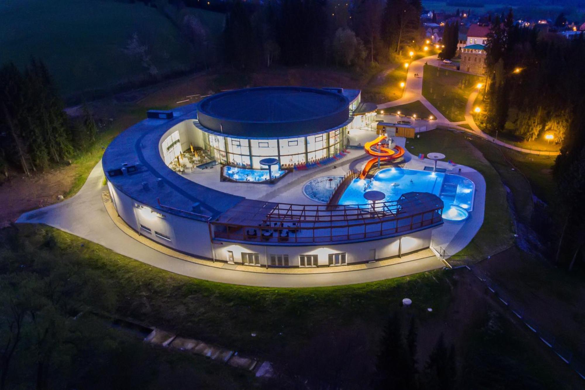 Vila Max - Whirlpool & Bazen & Sauna Velke Losiny Luaran gambar